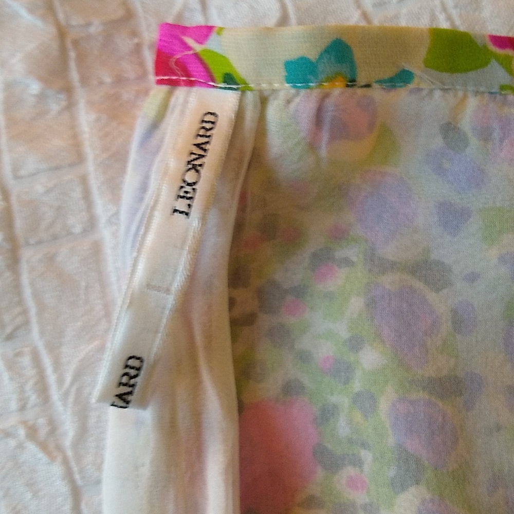 Leonard Paris pleated floral silk skirt size 40/ US 4-6 - Picture 3 of 8
